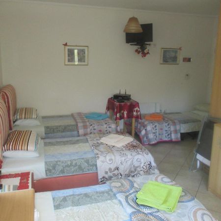 Villa Verde Apart-Hotel Nea Makri Exterior photo