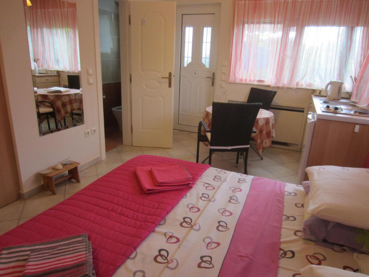 Villa Verde Apart-Hotel Nea Makri Exterior photo
