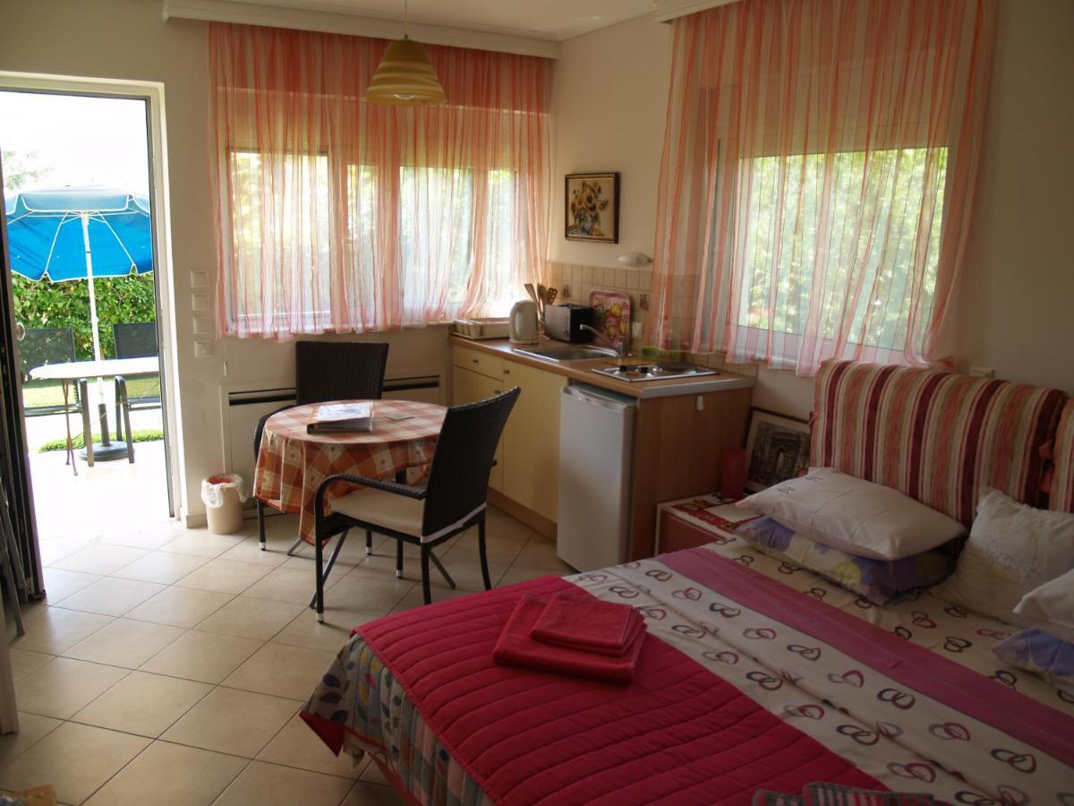 Villa Verde Apart-Hotel Nea Makri Exterior photo